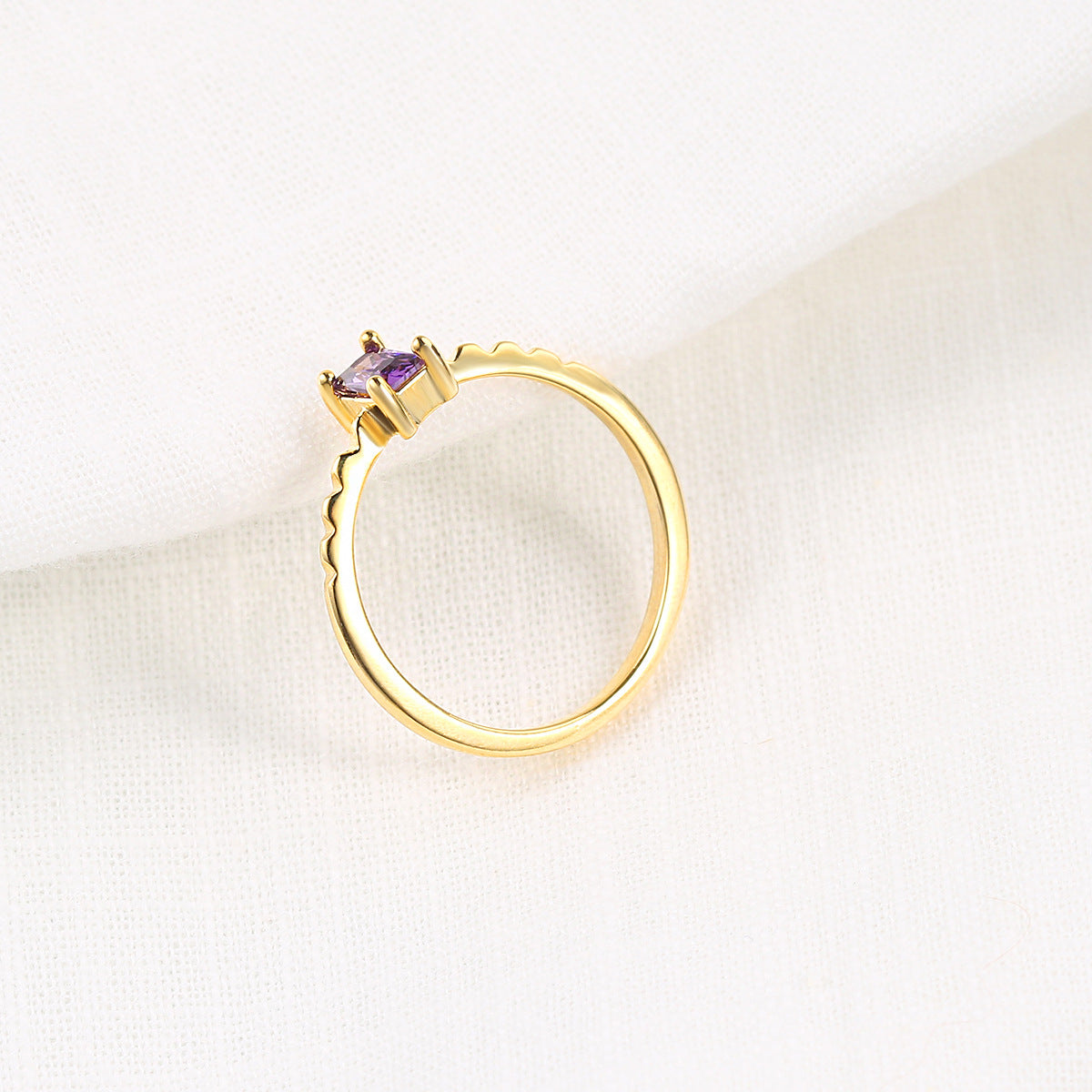 Women's Simple Inlaid Purple Zircon Thin Ring