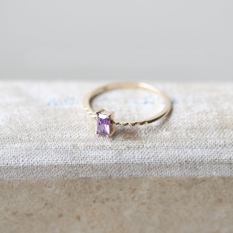 Women's Simple Inlaid Purple Zircon Thin Ring