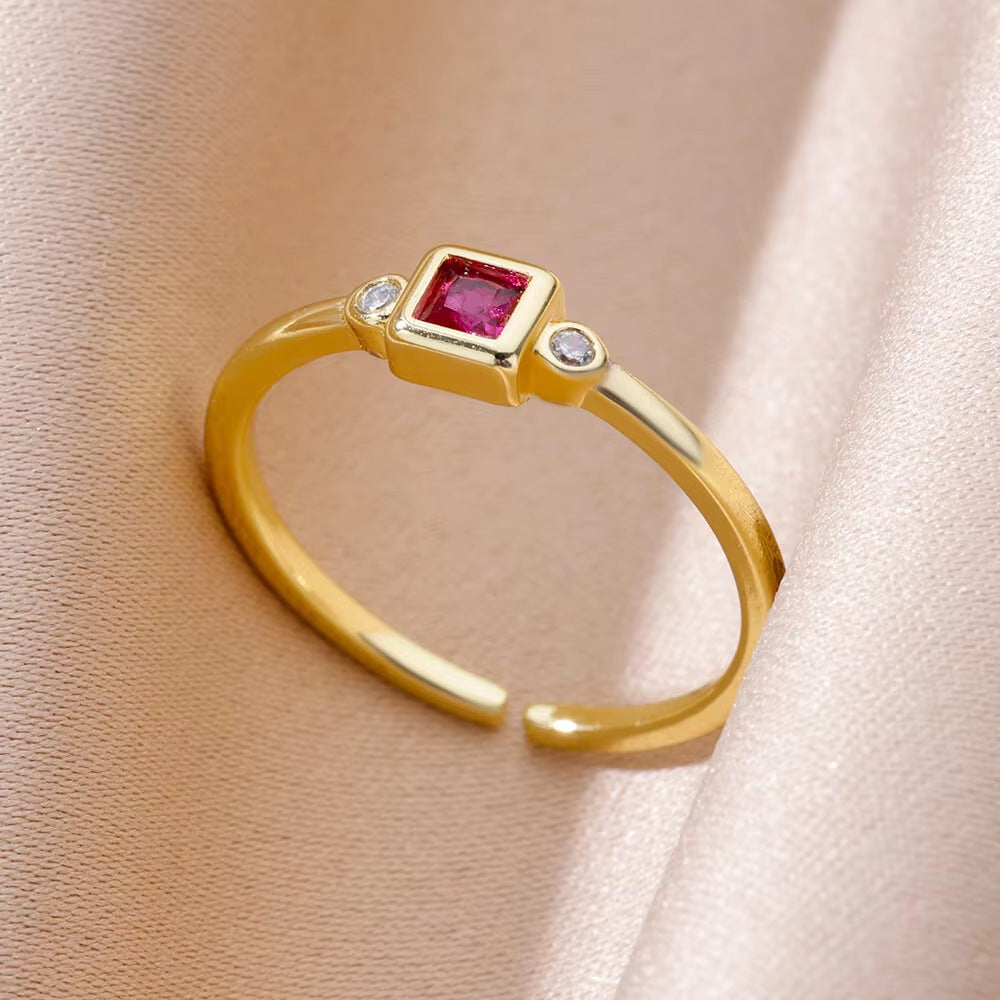 Mild Luxury Retro 18K Gold Plated Love Emerald Ring