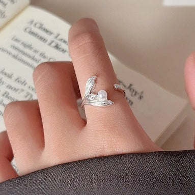 French Simplicity Fashion Temperament Pearl Fish Little Finger Ring
