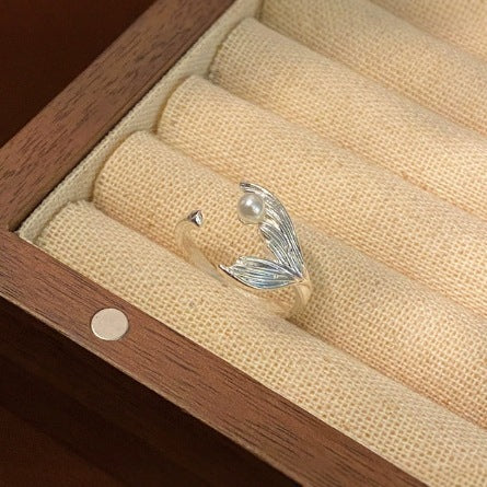 French Simplicity Fashion Temperament Pearl Fish Little Finger Ring