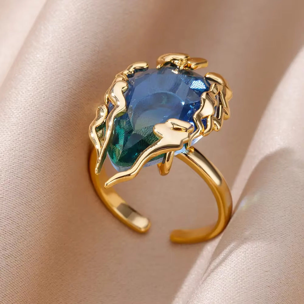 Mild Luxury Retro 18K Gold Plated Love Emerald Ring