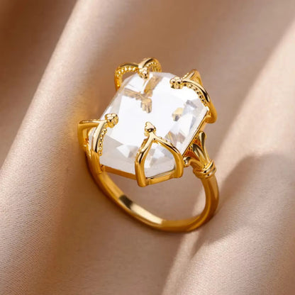 Mild Luxury Retro 18K Gold Plated Love Emerald Ring