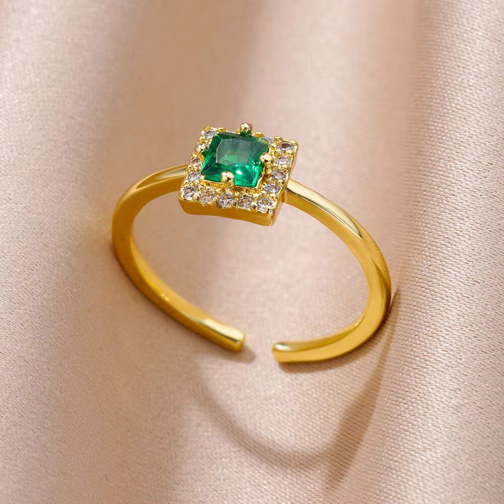 Mild Luxury Retro 18K Gold Plated Love Emerald Ring