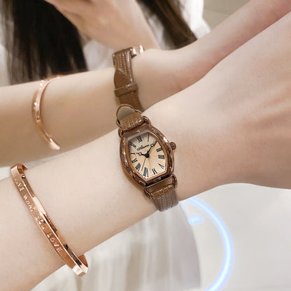 Women's Retro Small Barrel Quartz Watch