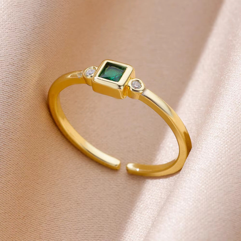 Mild Luxury Retro 18K Gold Plated Love Emerald Ring